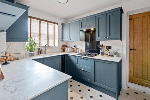 31 Home Park, Oxted, RH8 0JS