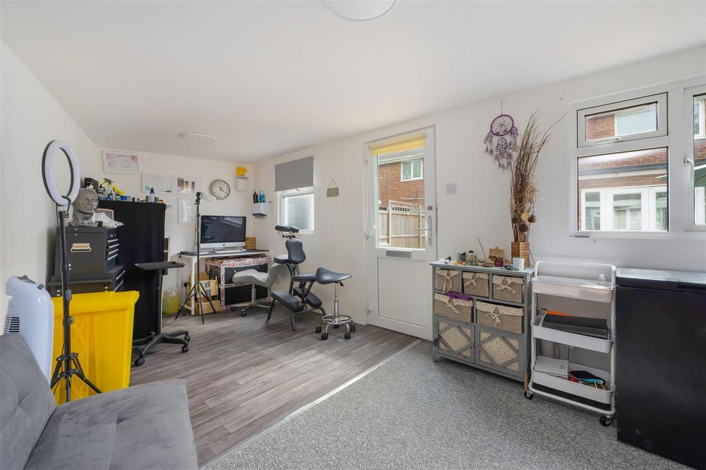 Millstream Close, Whitstable