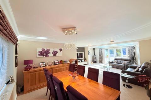 4 bedroom detached house for sale, Lone Pine Drive, West Parley, Ferndown