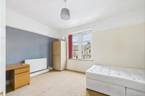 58 Coulston Road, Lancaster, LA1 3AE