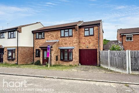 4 bedroom semi-detached house for sale, Turnstone End, Colchester