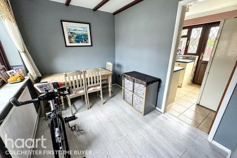 4 bedroom semi-detached house for sale, Turnstone End, Colchester