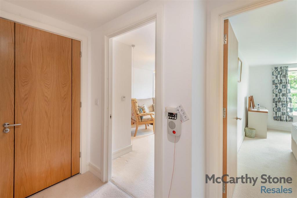 8660512-interior07.jpg