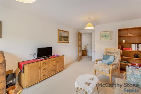 1 bedroom apartment for sale, Peel Court, College Way, Welwyn Garden City, Hertfordshire, AL8 6DG