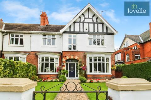 62 Park Drive, Grimsby, DN32 0EQ