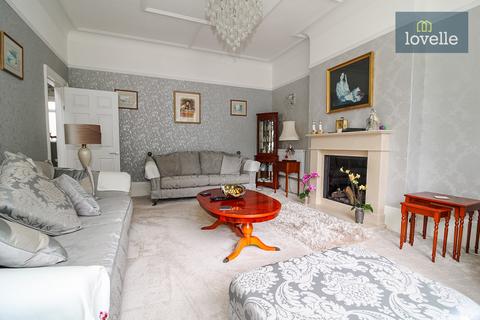 62 Park Drive, Grimsby, DN32 0EQ