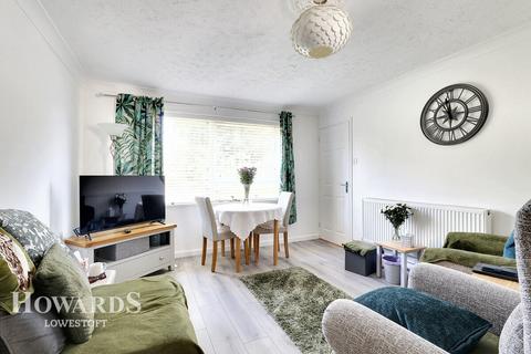 1 bedroom terraced bungalow for sale, Dell Road, Lowestoft