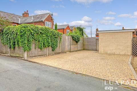 undefined, George Street, Ipswich IP7