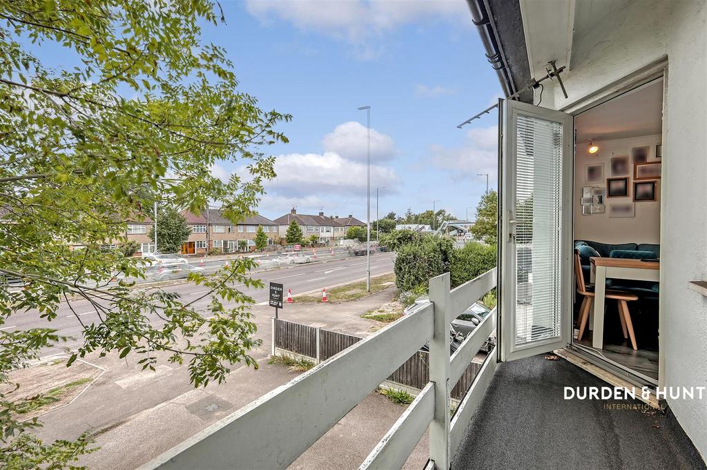 Southend Arterial Road