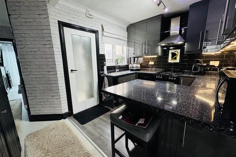 3 bedroom semi-detached house for sale, Bramford Road, Ipswich IP1