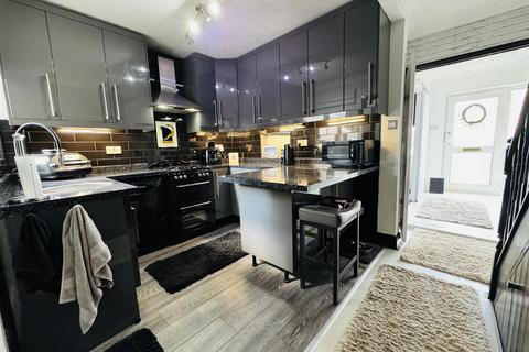 3 bedroom semi-detached house for sale, Bramford Road, Ipswich IP1