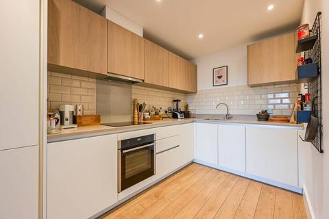 Vallans Court, LONDON E3