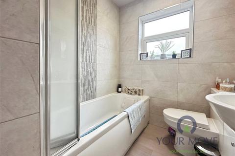28 Grasmere Road, Barnsley, S71 1ES