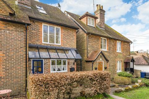 2 Heathview, Blackheath, Guildford, GU4 8RB