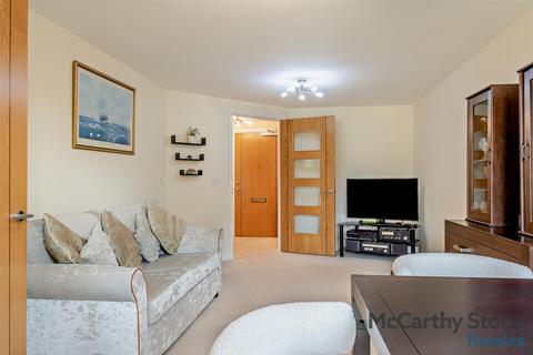 1 bedroom apartment for sale, Somers Brook Court, Newport, Isle of Wight, PO30 5UN