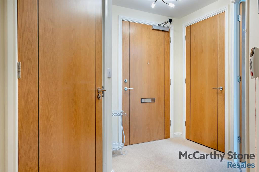 8660493-interior03-800.jpg