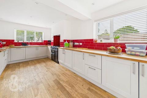 undefined, Thelnetham Road, Hopton, Diss