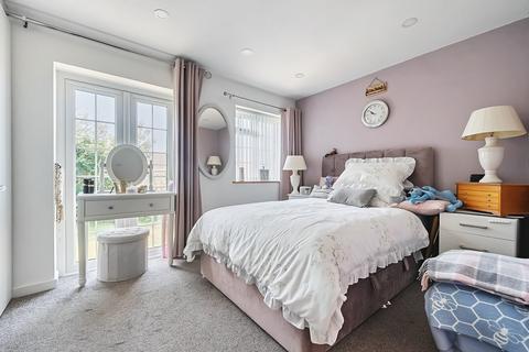 undefined, Sandown Close, Alton, Hampshire, GU34