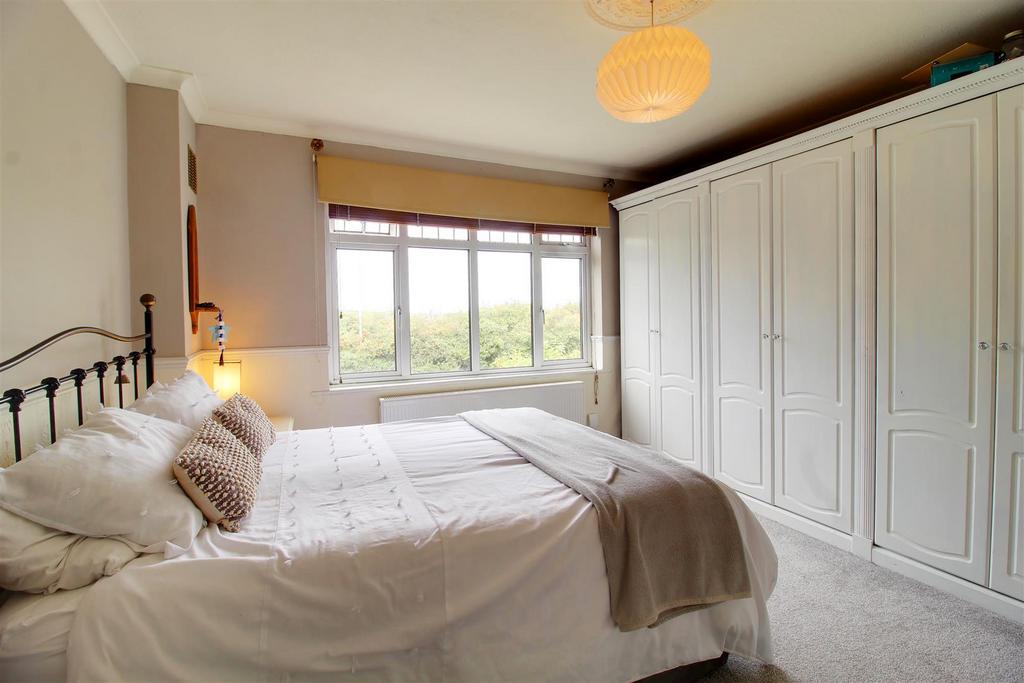 IMG 7975-IMG 7977.jpg