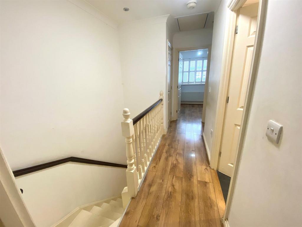 Hallway 1.jpg