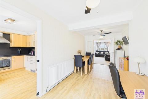 34 Brewer Road, Cliffe Woods, Rochester, ME3 8HY