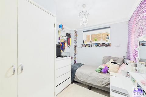 34 Brewer Road, Cliffe Woods, Rochester, ME3 8HY