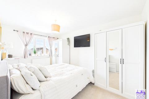 34 Brewer Road, Cliffe Woods, Rochester, ME3 8HY