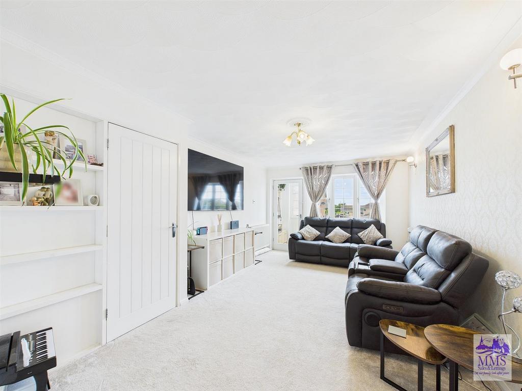 CAM04098 G0-PR0088-STILL003.jpg