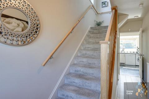 undefined, Gregory Springs Mount, Mirfield WF14