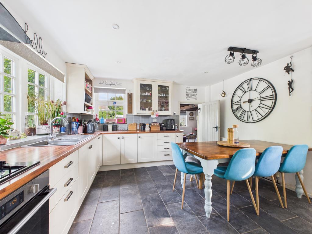 Kitchen 1