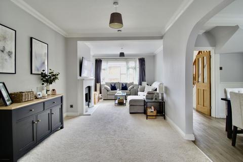9 Craven Gardens, Harold Wood, Romford, RM3 0DF
