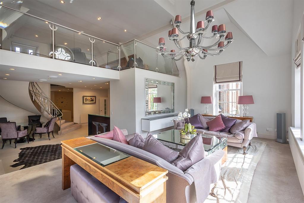 Lounge Area