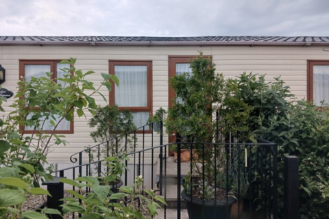 2 bedroom static caravan for sale, Two Bed Delta Superior (40x13) 2015 - PRE-LOVED Robin Hood Park, Malvern WR13