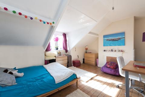 5 bedroom house to rent, 8 Claremont Avenue, LS3 1AT