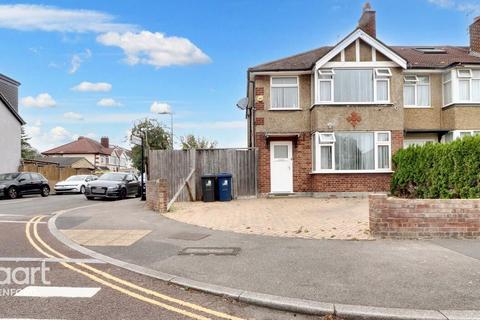 undefined, Summit Road, Northolt