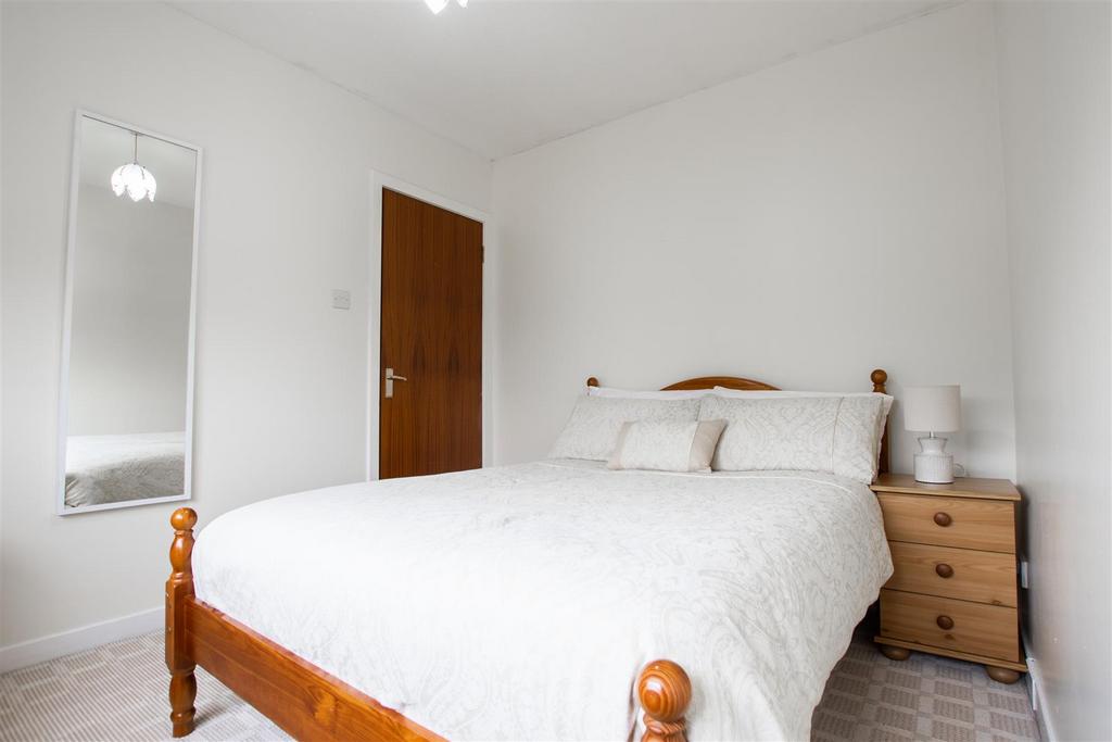 Bedroom.1.jpg