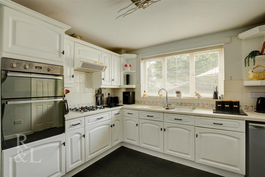 16 Highgate (12).jpg