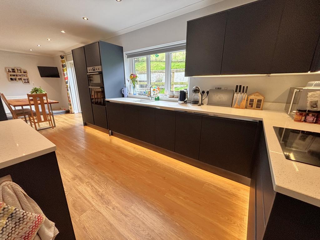 Kitchen / Breakfast Room