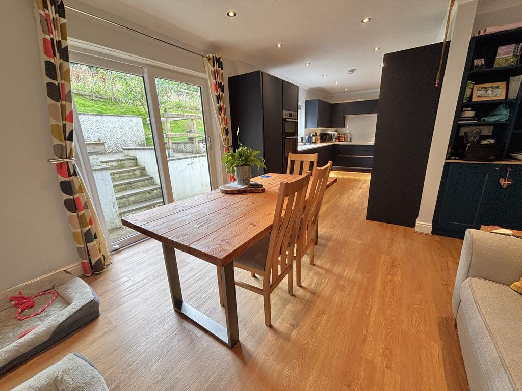 Kitchen / Breakfast Room