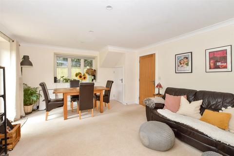2 bedroom end of terrace house for sale, Hempstead Road, Uckfield, East Sussex