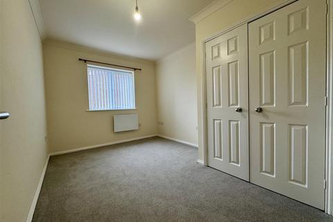 undefined, Greenlea Court, Huddersfield, HD5 8QB