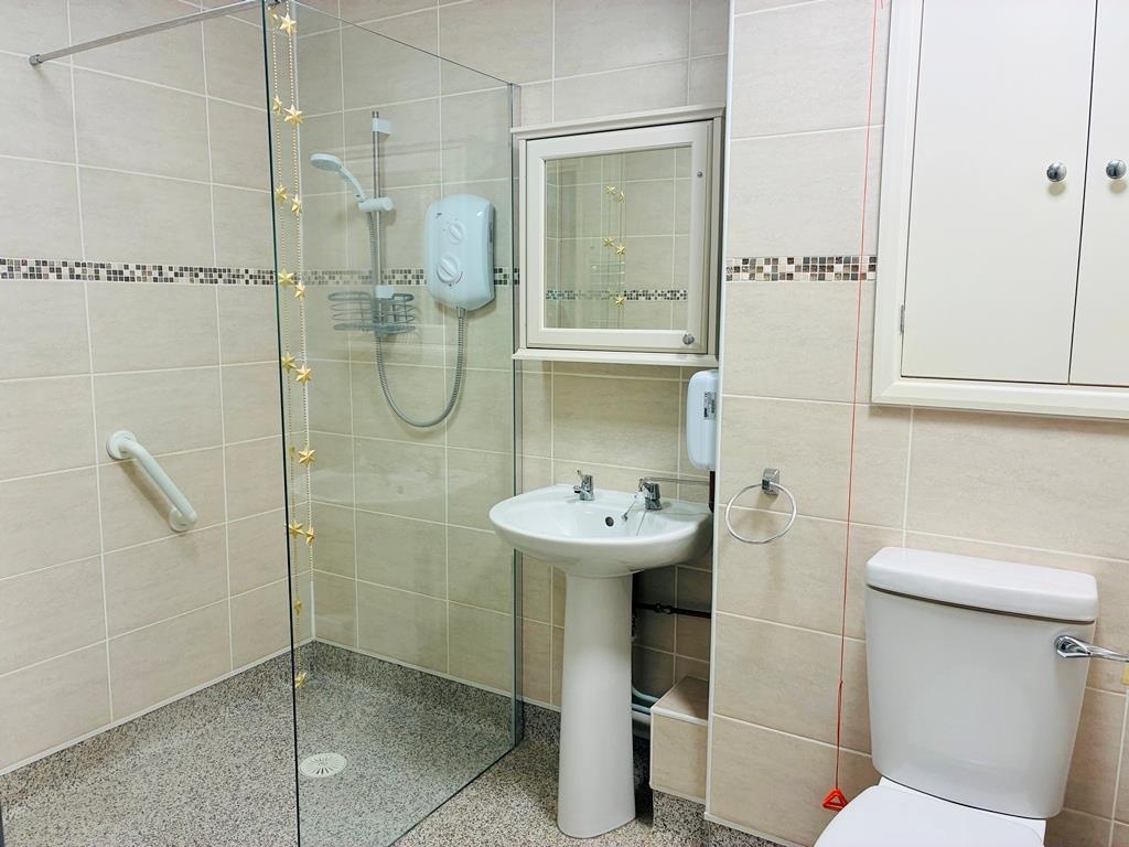 Shower Room.JPEG