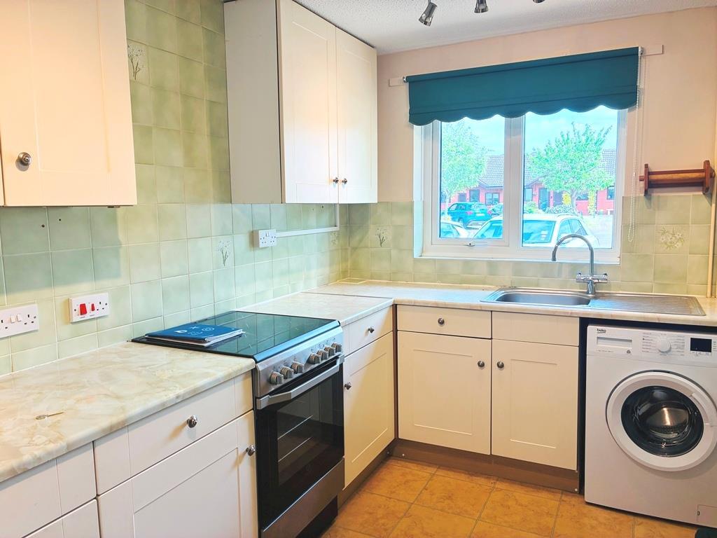 Kitchen (2).JPEG