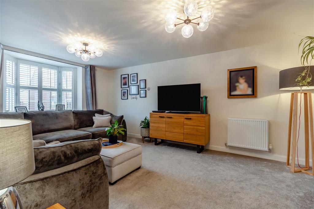 8661178-interior07.jpg