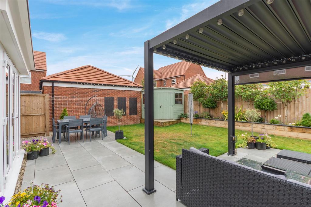 8661178-exterior11.jpg