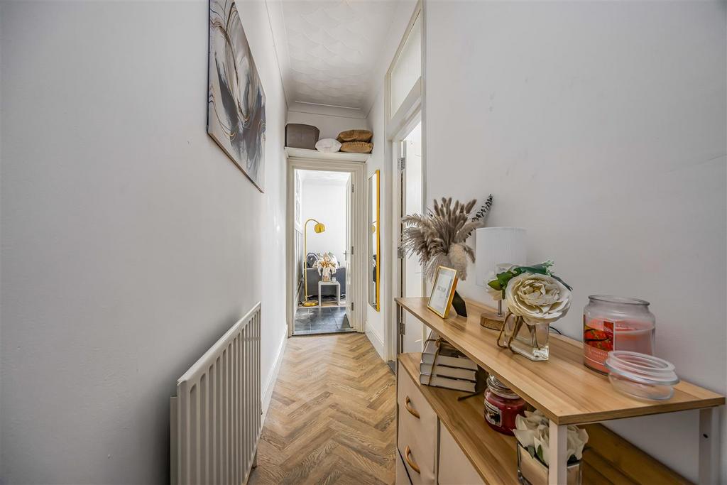 Flat 2, 27, Festing Road, Southsea-Small-Portico Ma