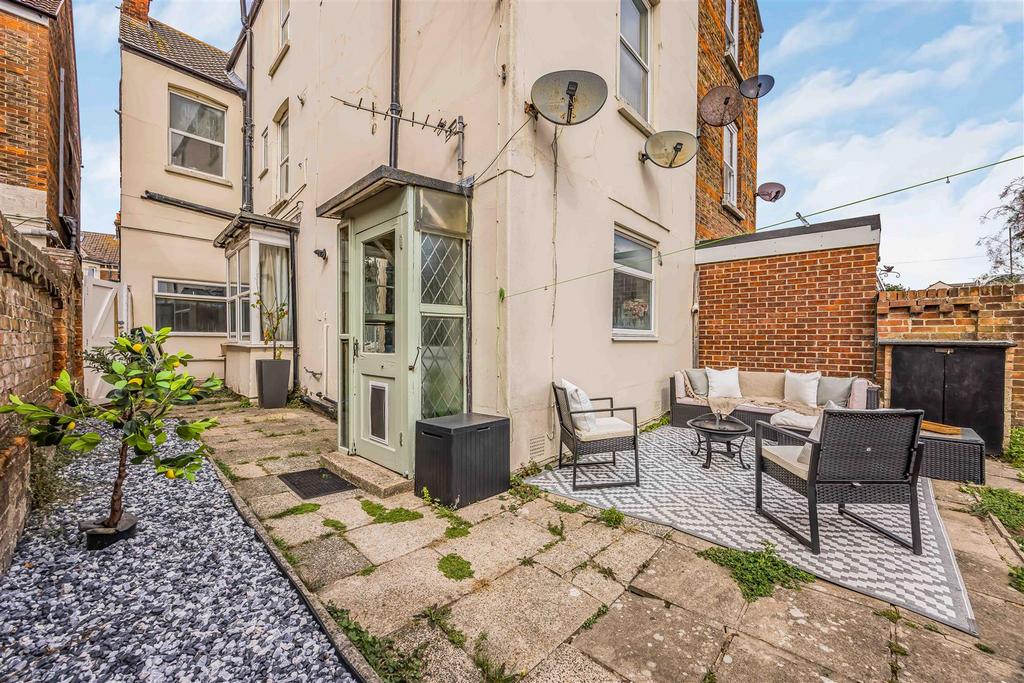 Flat 2, 27, Festing Road, Southsea-Small-Portico Ma