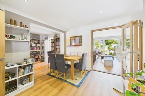 28 Beaumont Close, Colchester, CO4 5XE
