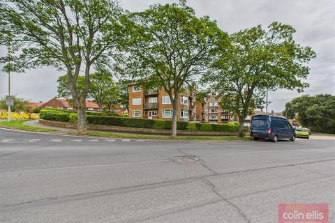 undefined, North Leas Avenue, Scarborough