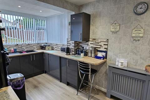 3 bedroom semi-detached house for sale, Oak Park Road, Stourbridge DY8